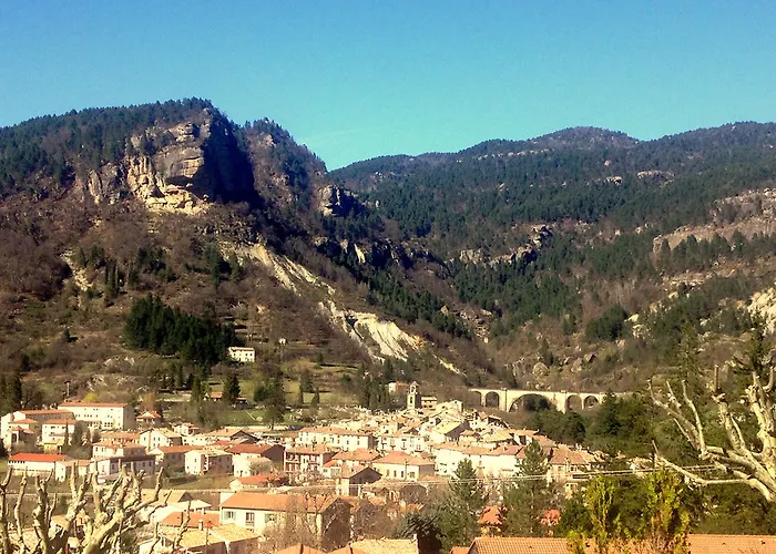 Les Callunes 2* Annot