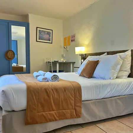 Hotell Les Callunes Annot