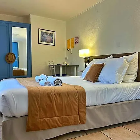 Hotel Les Callunes 2*