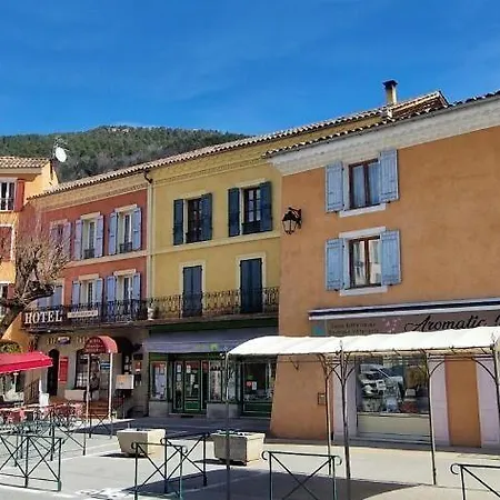 Les Callunes 2* Annot