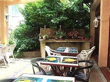 Les Callunes Anciennement Le Beausejour 호텔 2*
