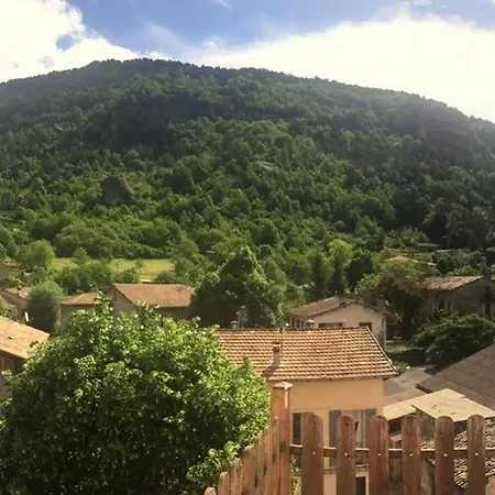 Les Callunes 2* Annot