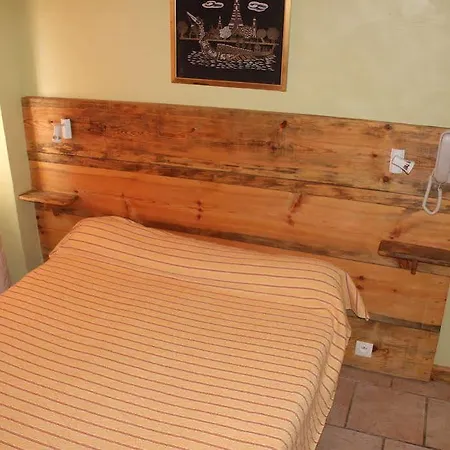 Hotel Les Callunes Annot